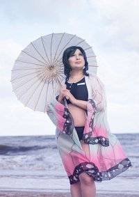 Cosplay-Cover: Shinobu Kocho [Bikini]