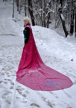 Cosplay-Cover: Queen Elsa of Arendelle [Coronation]