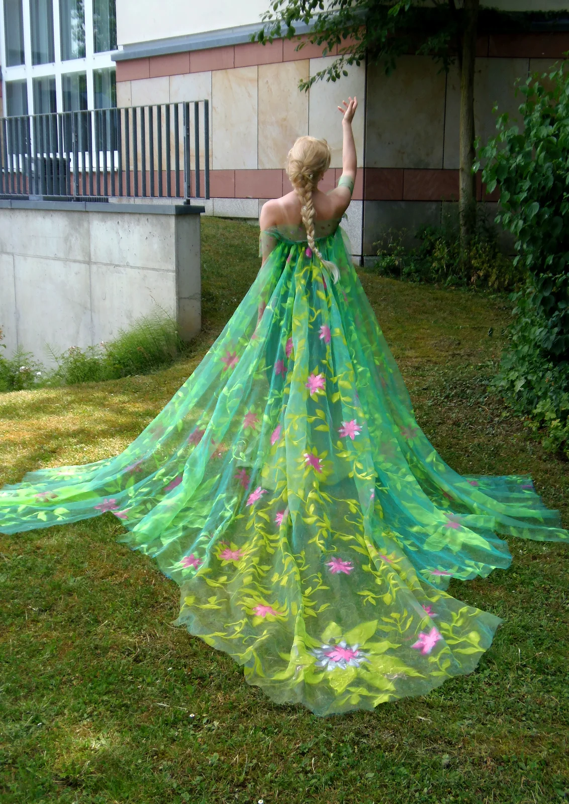 Cosplay-Cover: Queen Elsa of Arendelle [Fever Dress]