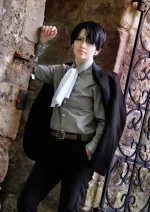 Cosplay-Cover: Levi Ackerman ♔ Suit