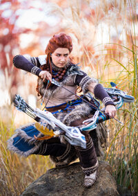 Cosplay-Cover: Aloy (Nora Survivor)