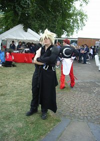 Cosplay-Cover: Cloud Strife (AC)