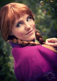 Cosplay-Cover: Anna (Winteroutfit)