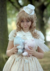 Cosplay-Cover: Merry-Go-Round Lolita