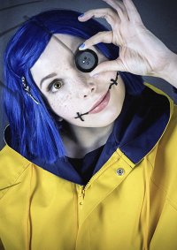 Cosplay-Cover: Coraline Jones