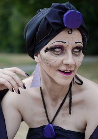 Cosplay-Cover: Yzma