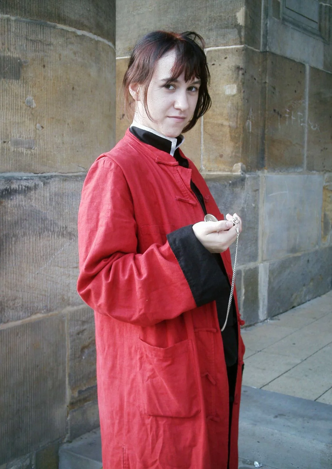 Cosplay-Cover: Gilbert Redhood, der Edward Elric (FMA) cosplayt
