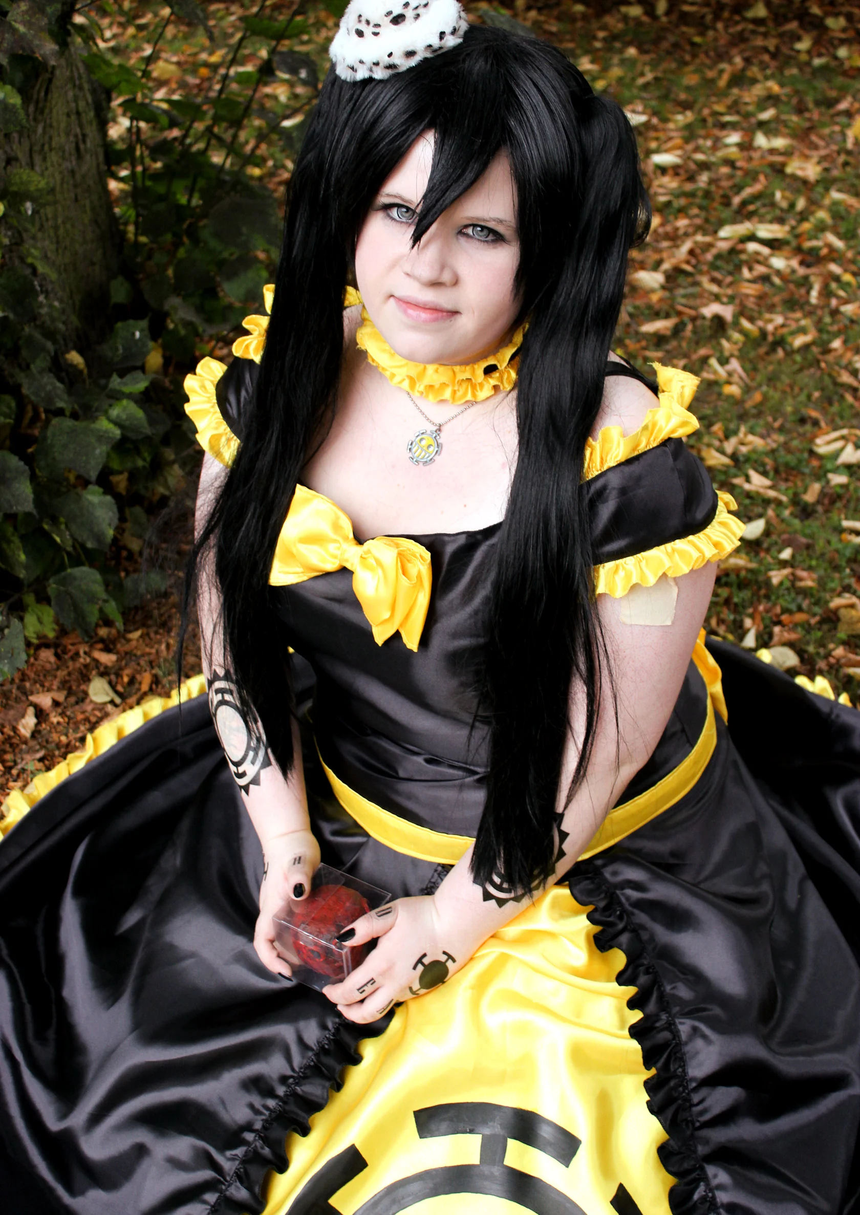 Cosplay-Cover: Trafalgar Law (Ballkleid Version)