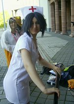 Cosplay-Cover: Sasuke Uchiha (Krankenschwester)