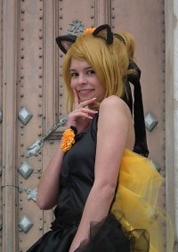 Cosplay-Cover: SeeU ~Ballkleid Version~