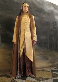 Cosplay-Cover: Elrond (Hobbit Teil 1 - goldenes Outfit)