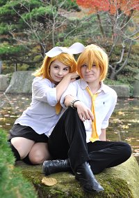 Cosplay-Cover: Rin Kagamine [School]