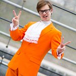 Cosplay: Austin Powers (orangener Anzug)