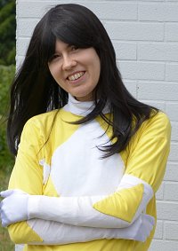 Cosplay-Cover: Trini Kwan / Gelber Ranger