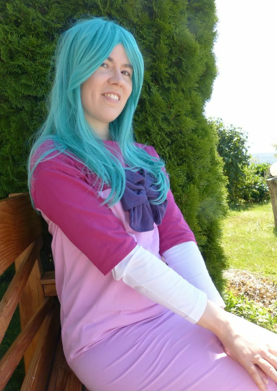 Cosplay-Cover: Michiru Kaioh (rosafarbenes Kleid)