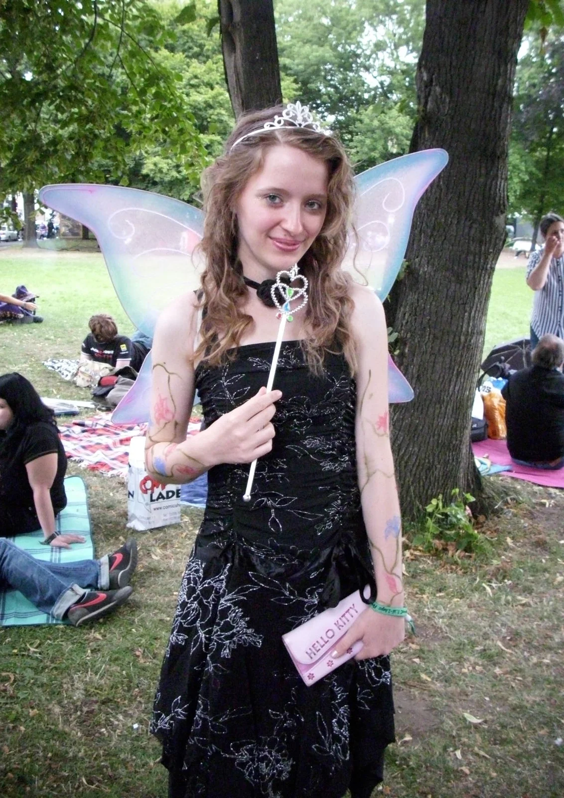 Cosplay-Cover: kleine Blumenfee