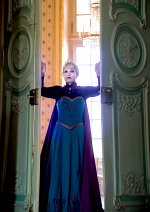 Cosplay-Cover: Elsa von Arendelle [Coronation]