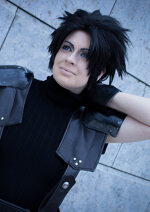 Cosplay-Cover: Zack Fair - Crisis Core (old costume)