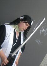 Cosplay-Cover: Byakuya mit blauen Strähnen