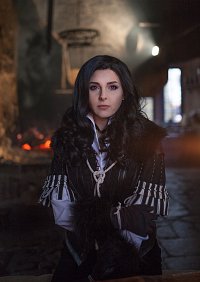 Cosplay-Cover: Yennefer von Vengerberg