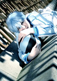 Cosplay-Cover: Tetsuya Kuroko [Teiko Trainingsanzug]