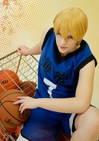 Cosplay-Cover: Ryota Kise (Kaijo Trikot)