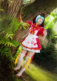 Cosplay-Cover: Miku Hatsune "Red riding hood"