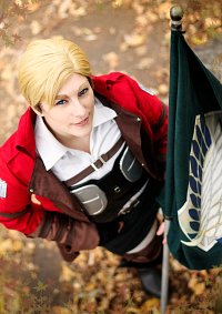Cosplay-Cover: Erwin Smith (Counter Attack)