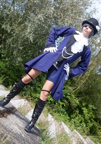 Cosplay-Cover: Ciel Phantomhive (blaue Version)