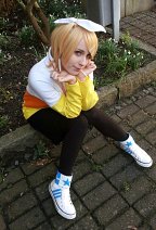 Cosplay-Cover: Kagamine Rin [Juvenile]