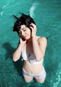 Cosplay-Cover: Makoto Kikuchi - silver swimsuit