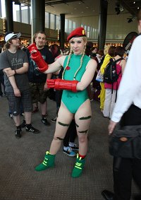 Cosplay-Cover: Cammy White