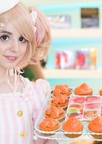Cosplay-Cover: Item-Shop Cake Maid