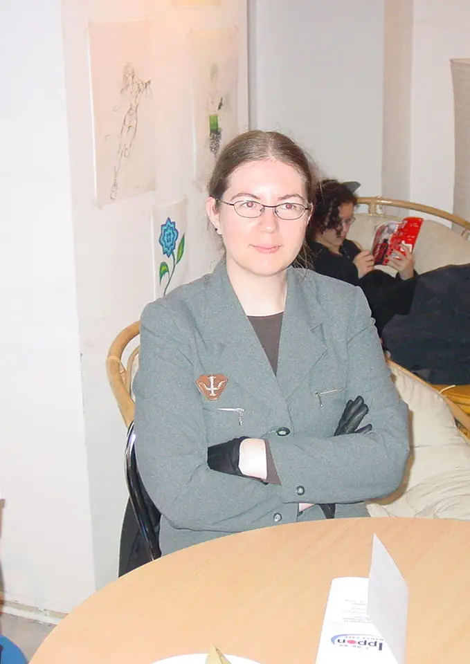 Cosplay-Cover: Kommerzielle Telepathin (Babylon 5)