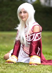 Cosplay-Cover: Micaiah Priest