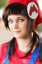 Cosplay-Cover: Mario Mario (gender bender)