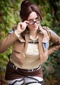 Cosplay-Cover: Hanji Zoe