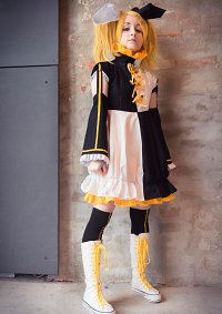 Cosplay-Cover: Kagamine Rin [Meltdown R.K. Remix]