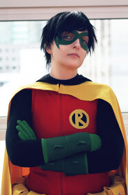 Cosplay-Cover: Robin (Damian Wayne)