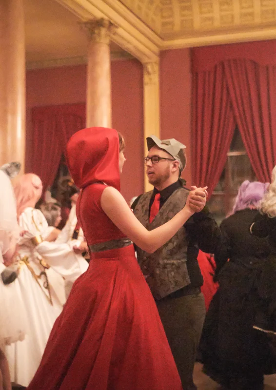 Cosplay-Cover: Rotkäppchen [Ballversion]