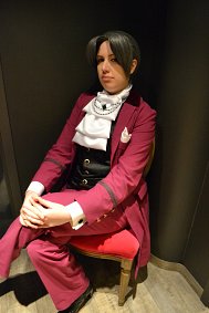 Cosplay-Cover: Miles Edgeworth (Takarazuka)