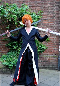 Cosplay-Cover: Ichigo Kurosaki (Bankai)