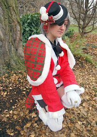 Cosplay-Cover: Ciel Phantomhive [Weihnachtsversion]