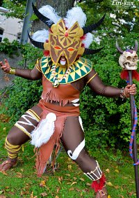 Cosplay-Cover: Witch Doctor