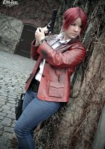 Cosplay-Cover: Claire Redfield (Revelations 2)