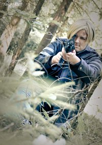 Cosplay-Cover: Leon S. Kennedy [RE 6]