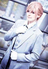 Cosplay-Cover: Shirotani Tadaomi