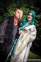 Cosplay-Cover: Lorenor Zorro weiblich (Hochzeitskleid)