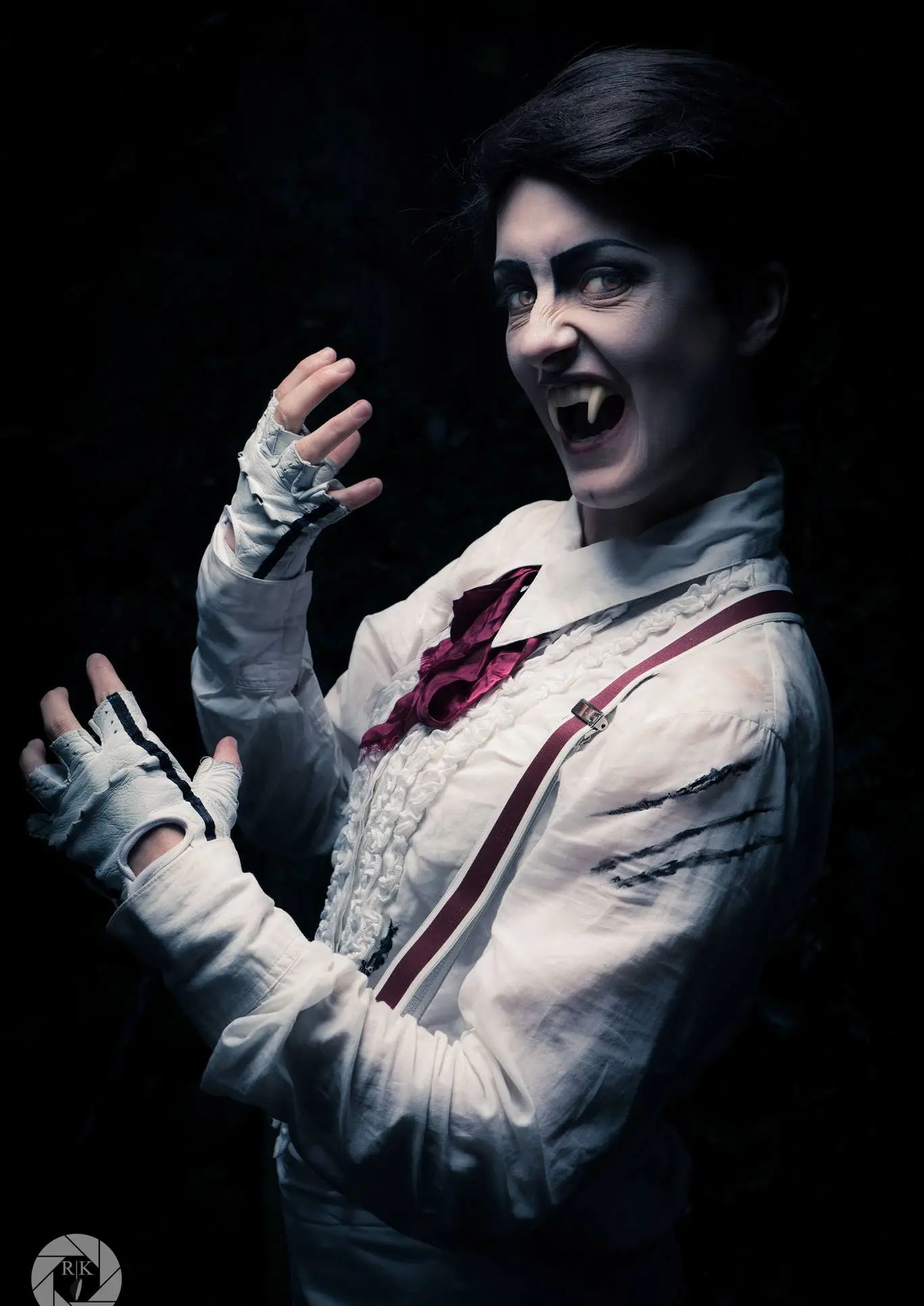 Cosplay-Cover: Nightmare Alfred/White Vampire