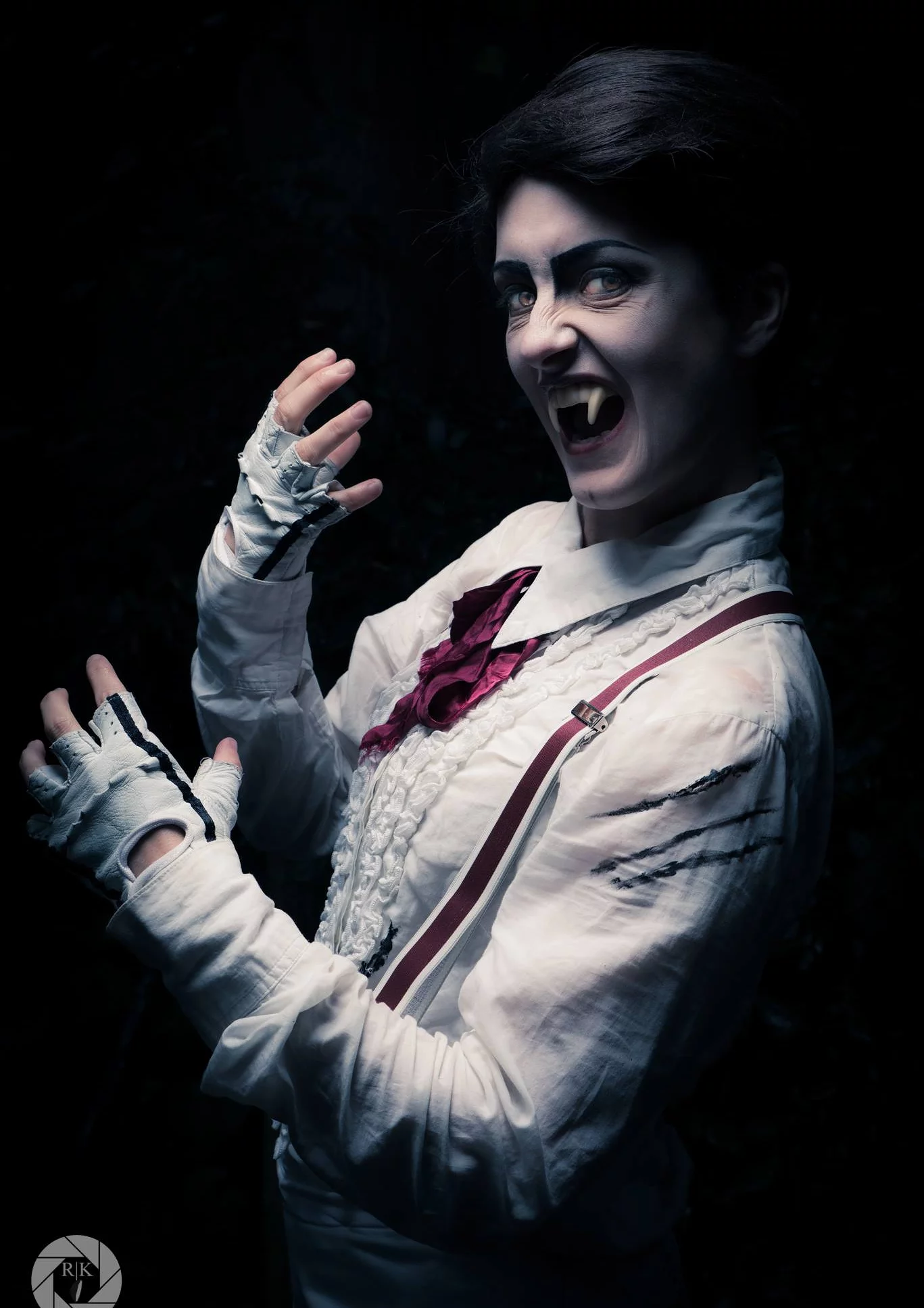 Cosplay-Cover: Nightmare Alfred/White Vampire